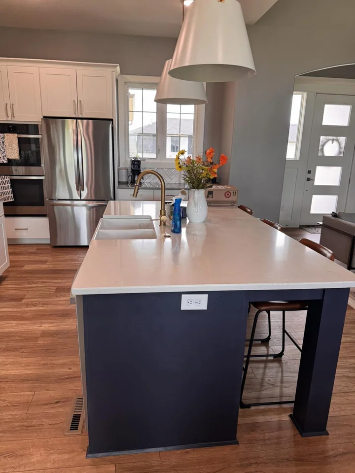 Kitchen Island Clean